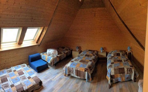 Grenier Est / Attic room east